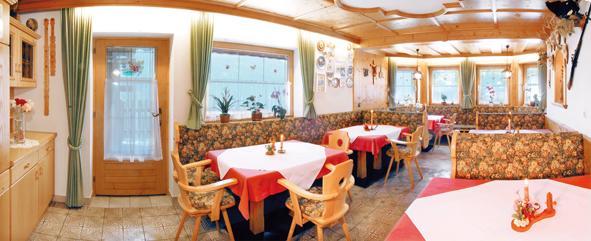 Gaestehaus Bergruh 턱스 외부 사진